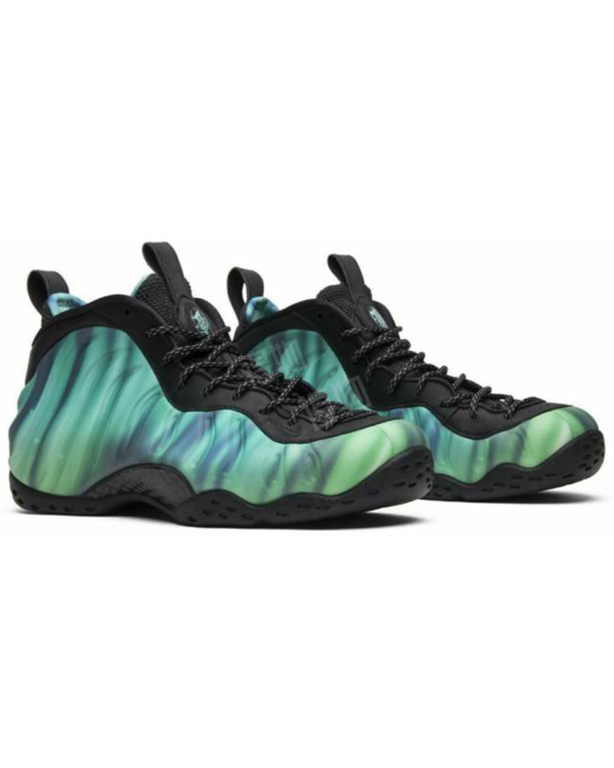 Nike Foamposite One Northern Lights мужские кроссовки средние баскетбольные зеленые картинка
