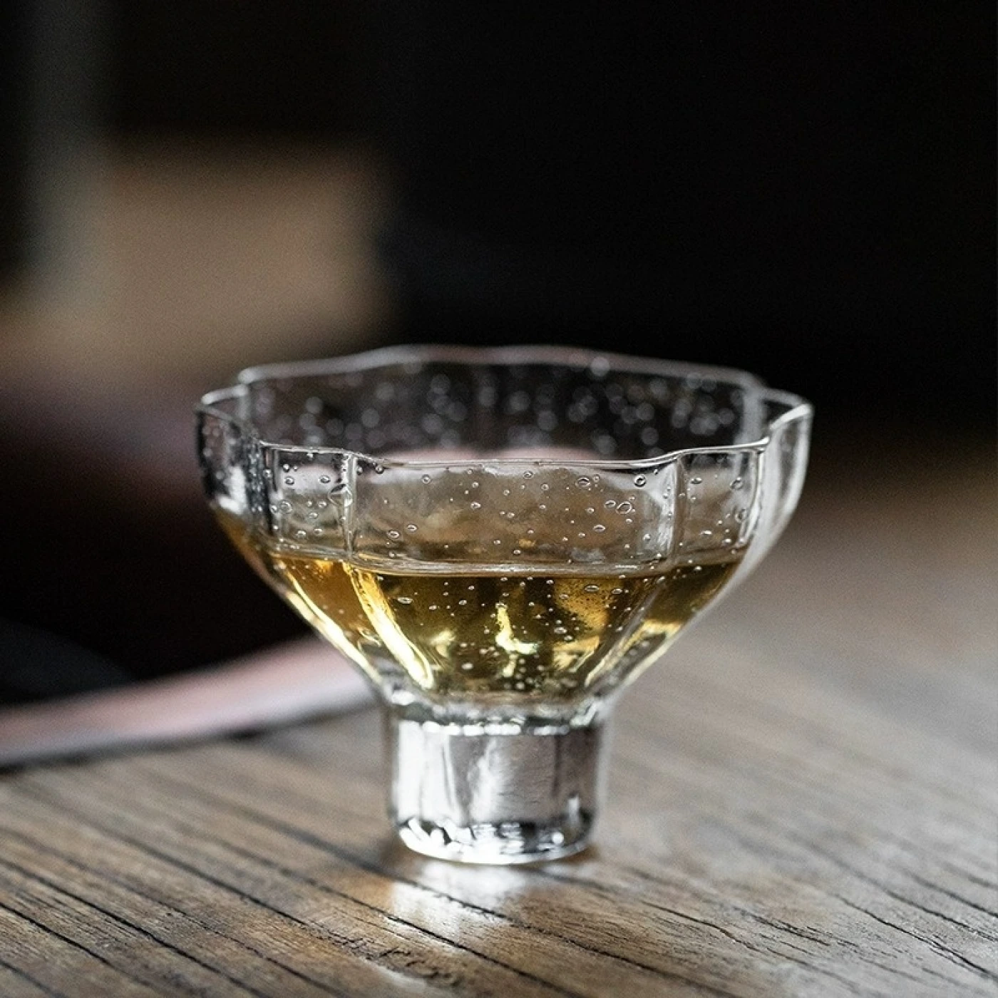 Стакан-цветок с пузырьками картинка