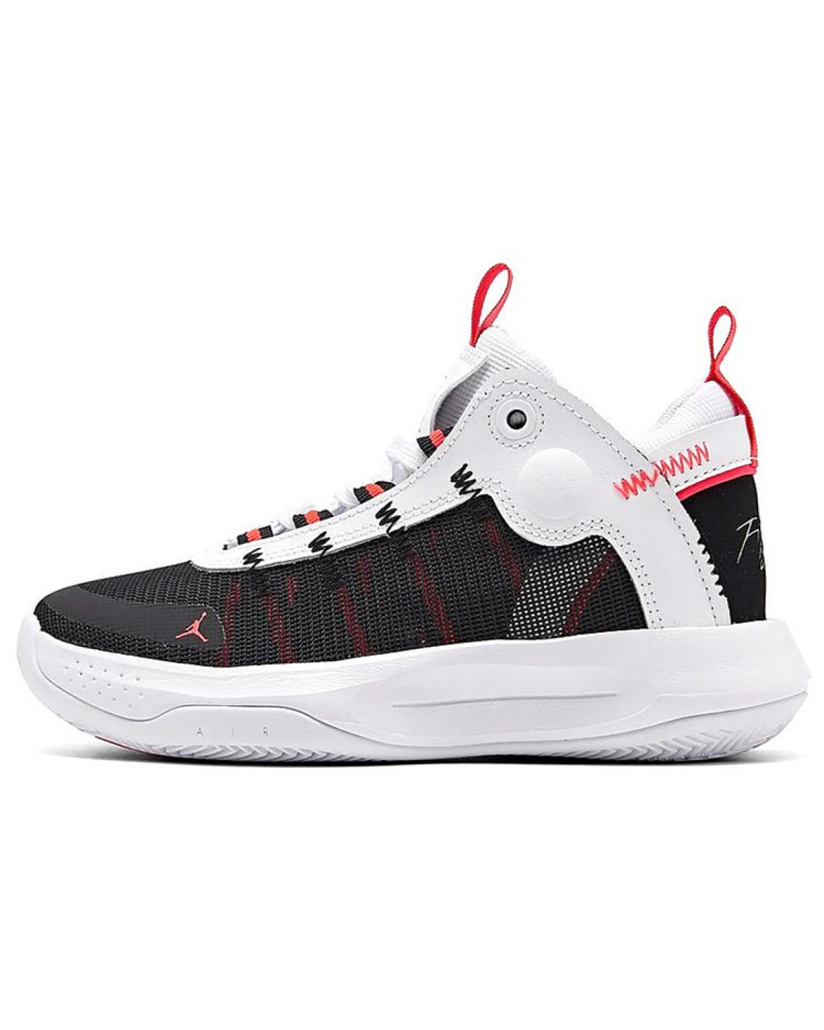 Jordan Jumpman 2020 детские баскетбольные кроссовки мид-топ бело-чёрные с красными акцентами картинка