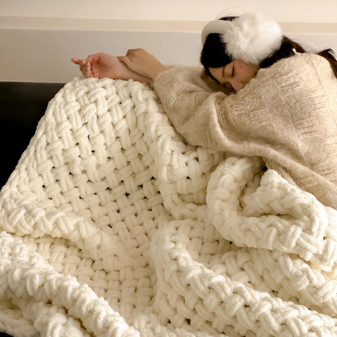 Плед ручной вязки, 50% шерсти (Белый) картинка