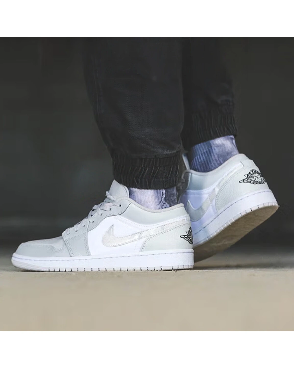 Jordan Air Jordan 1 Low SE детские кроссовки белый камуфляж с шнуровкой картинка