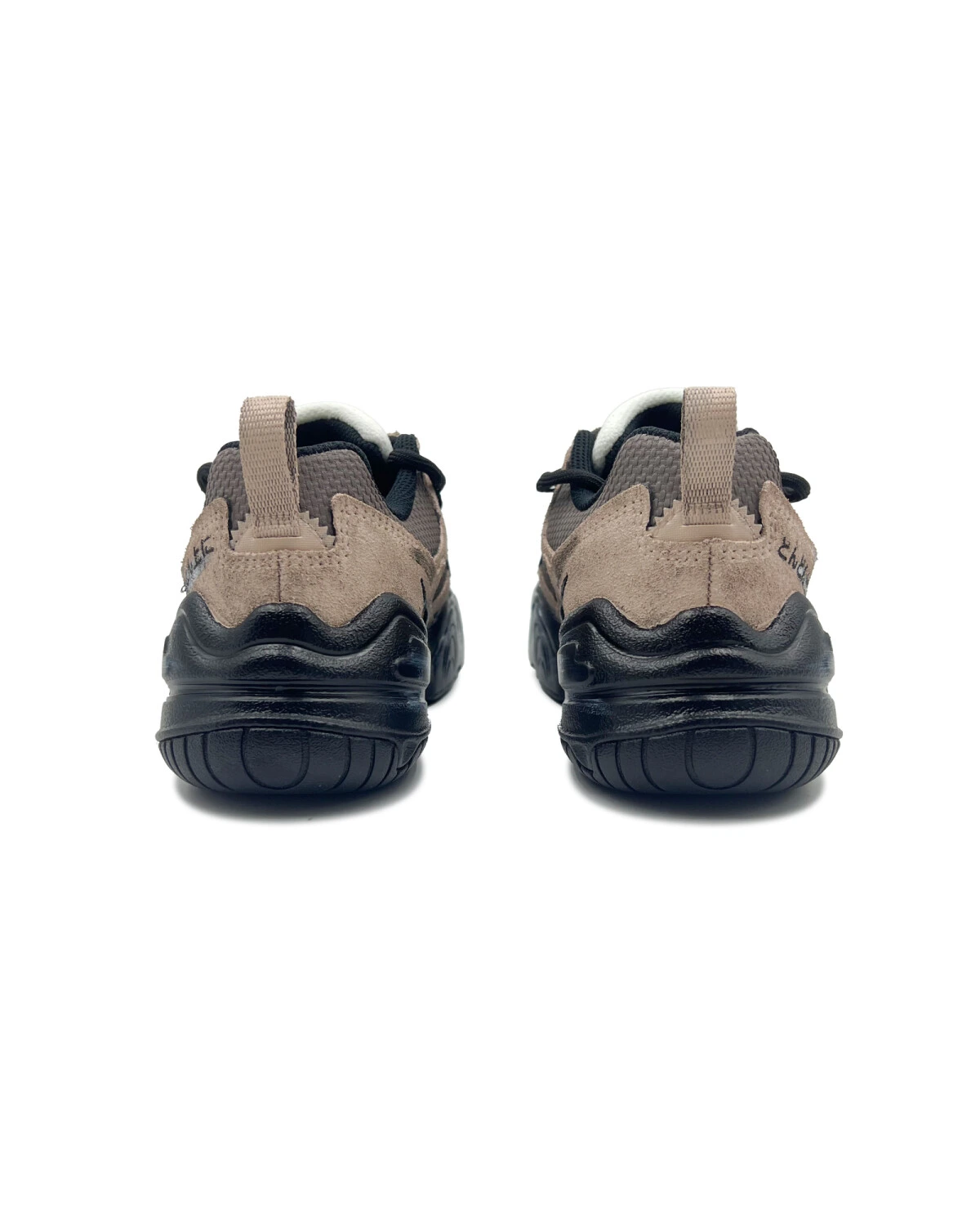 Nike Tech Hera Unisex коричневые повседневные кроссовки картинка