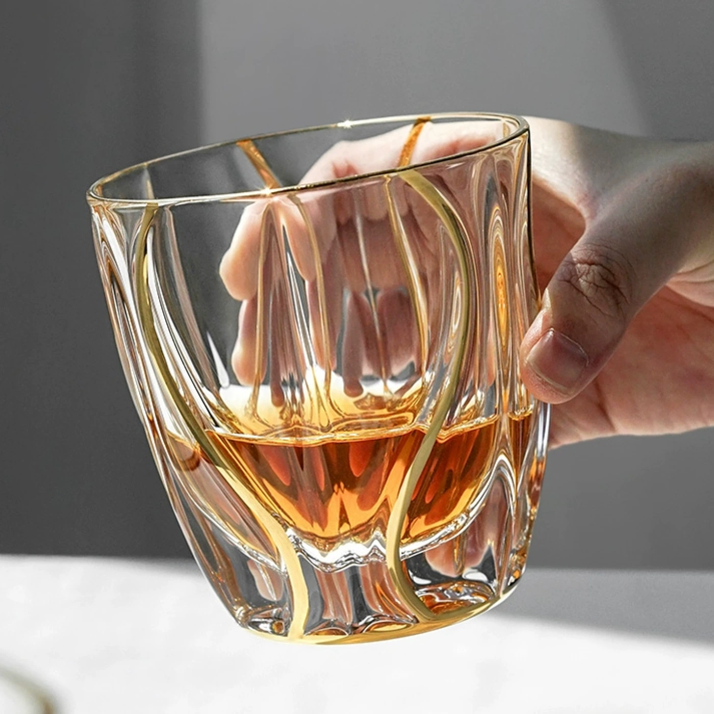 Бокал хрустальный Bohemia картинка