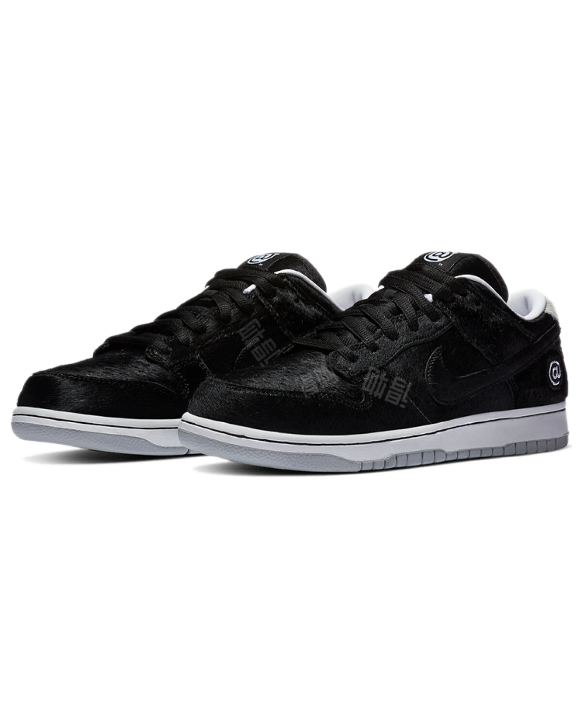 Nike Dunk SB OG QS 'Be@rbrick' унисекс кроссовки черно-белые из замши картинка