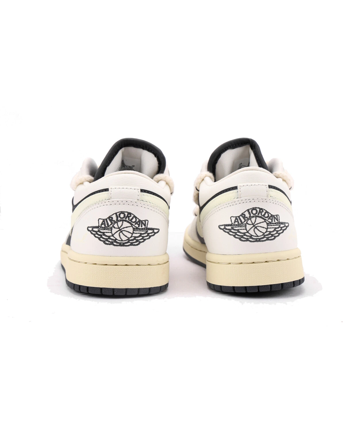 Jordan Air Jordan 1 женские кроссовки черно-белые картинка