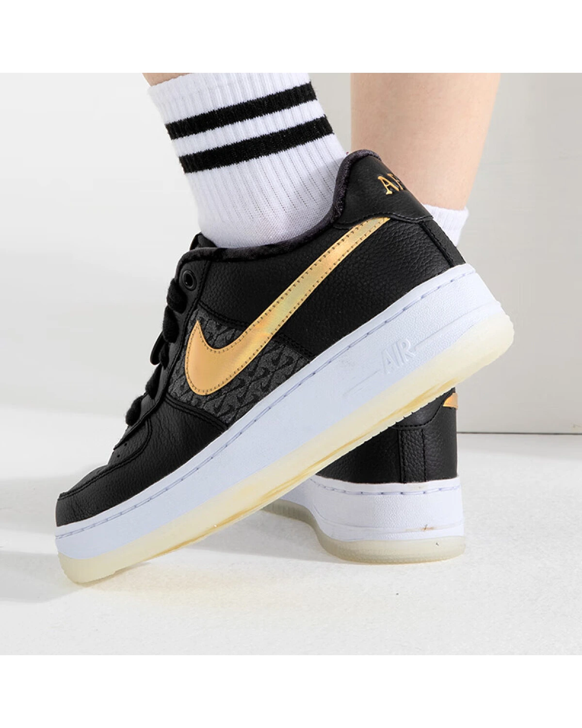 Nike Air Force 1 детские кроссовки черные кожаные картинка