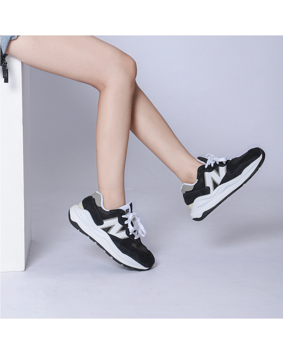 New Balance 5740 унисекс повседневные кроссовки кожаные черно-белые картинка