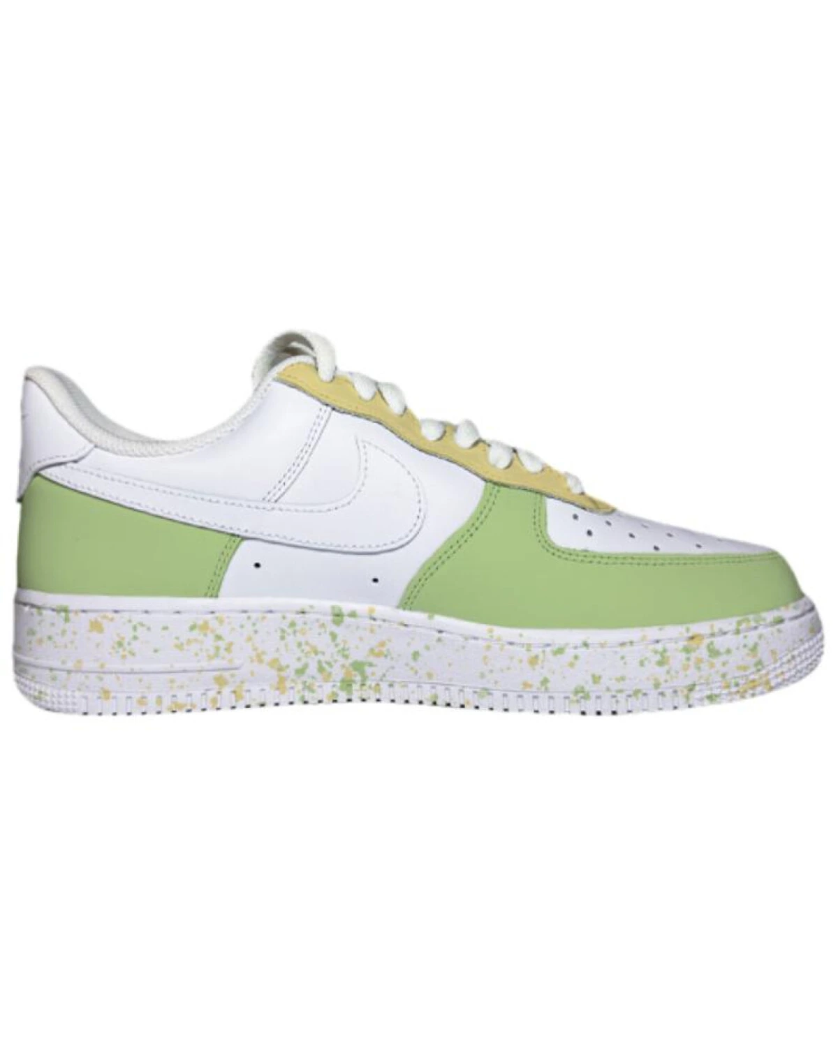 Nike Air Force 1 женские кроссовки бело-зеленые с желтым акцентом картинка
