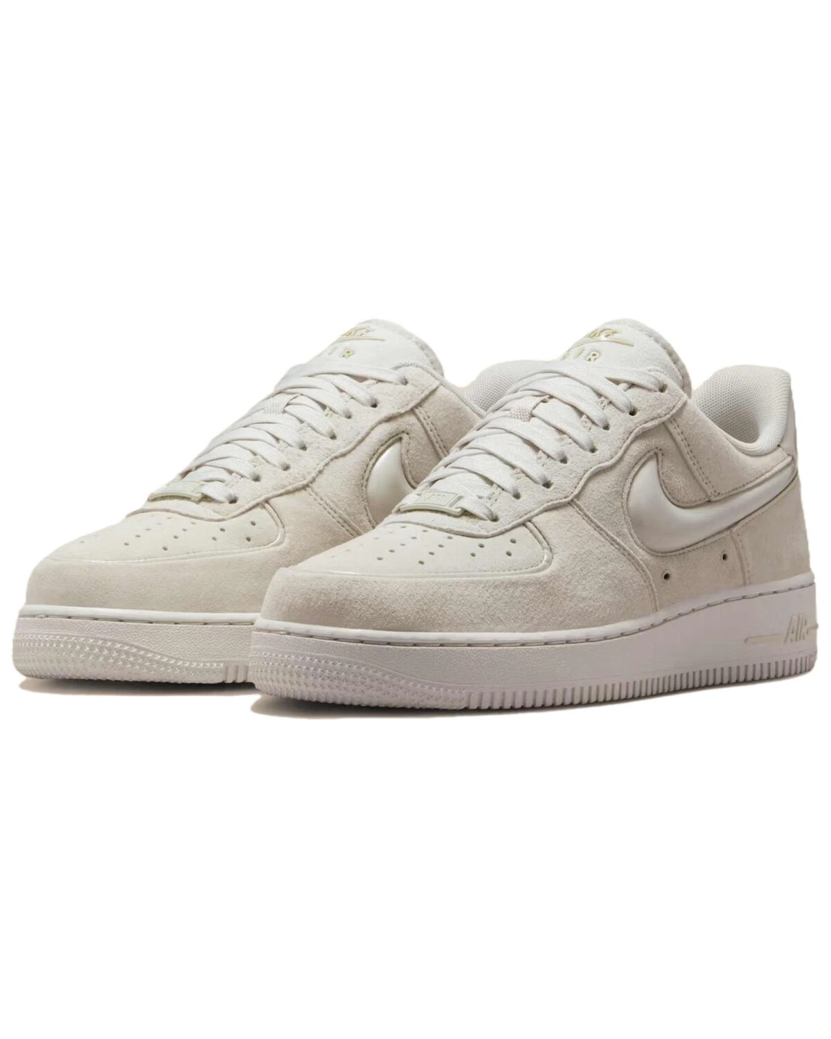 Nike Air Force 1 женские кроссовки из замши бежевые картинка