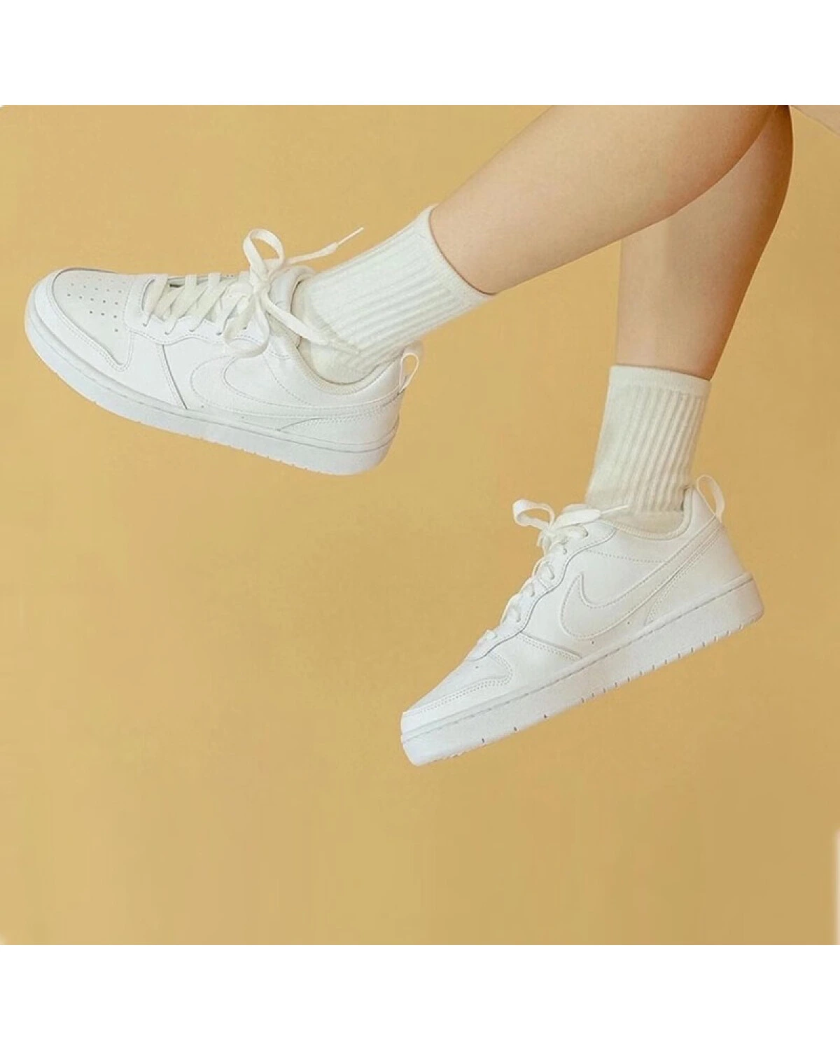 Nike Court Borough Low 2 детские кеды белые с амортизацией и износостойкостью картинка