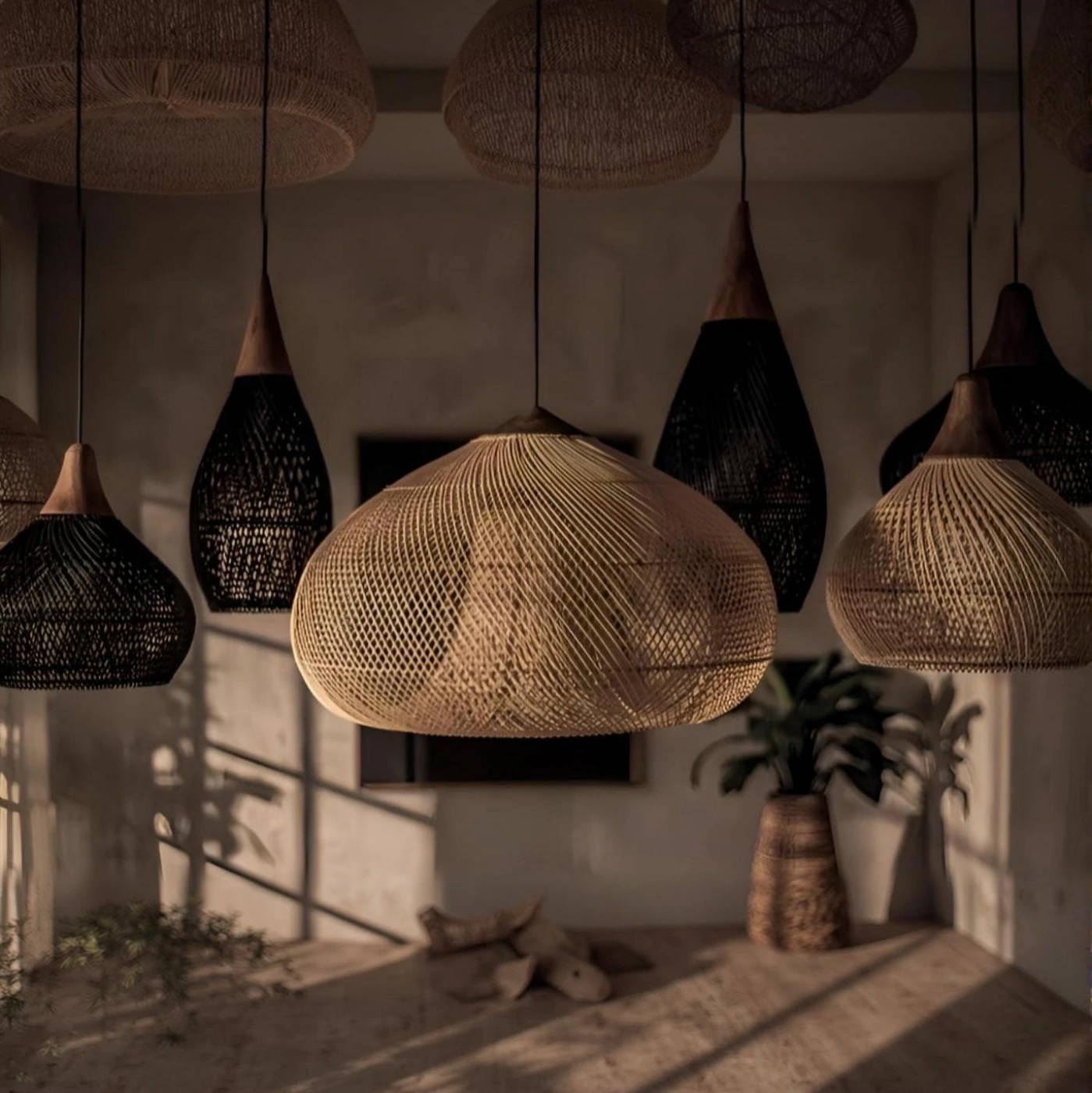 Черная люстра из бамбука в стиле ваби-саби картинка