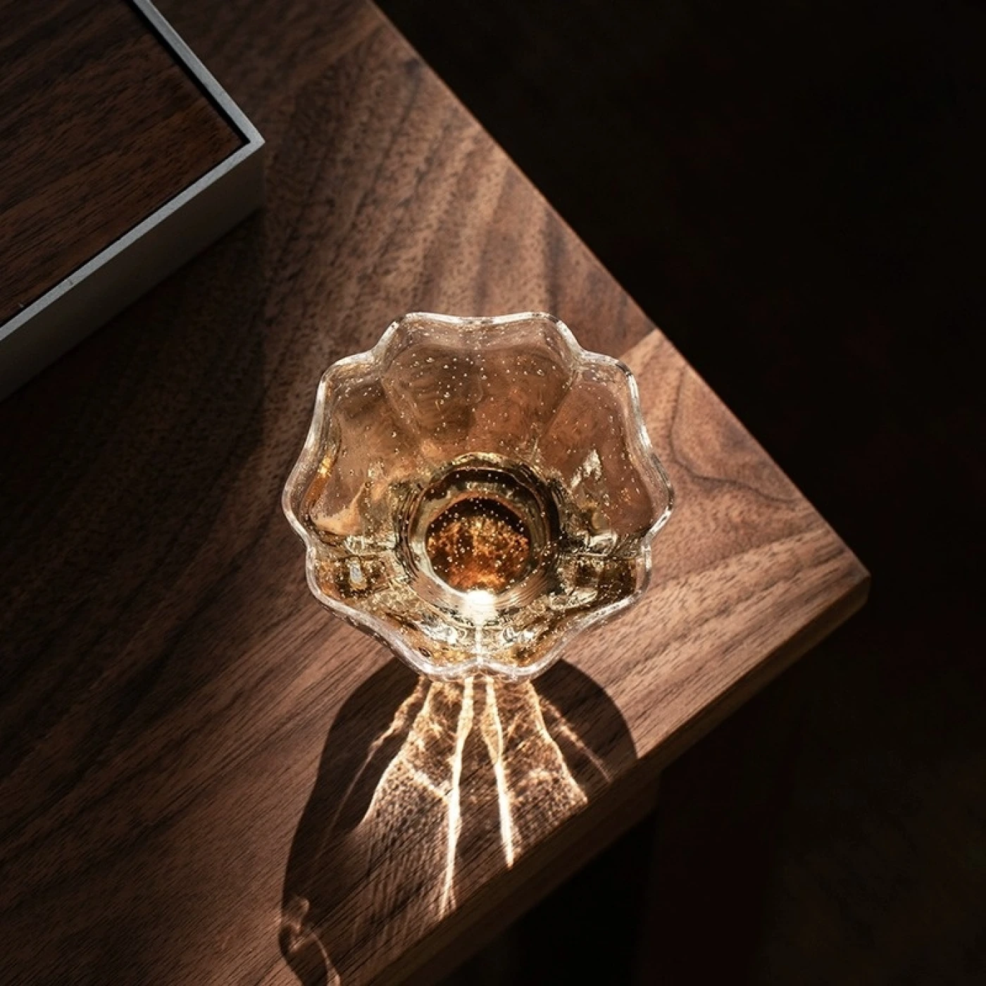 Стакан-цветок с пузырьками картинка