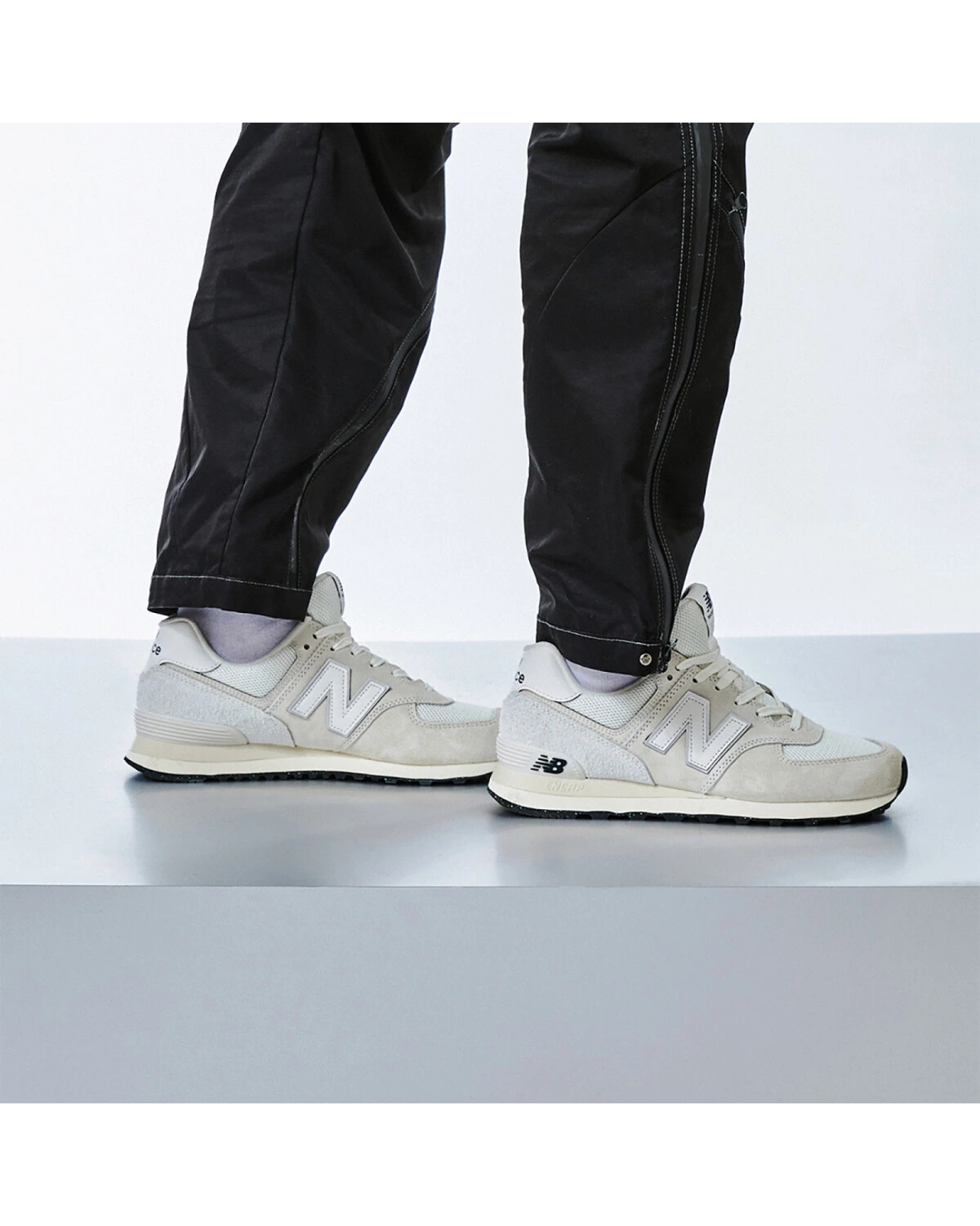 New Balance 574 унисекс кроссовки повседневные серо-белые картинка