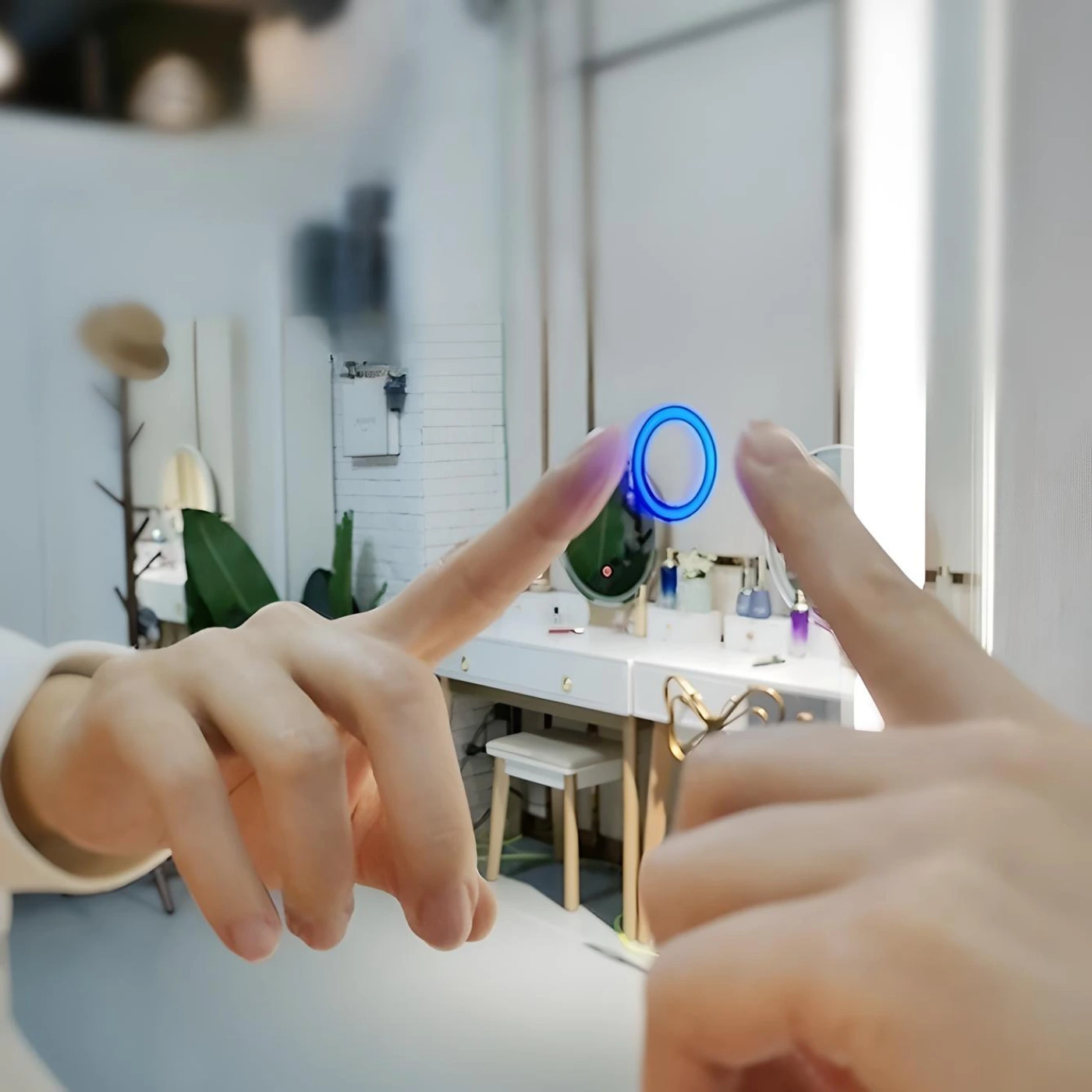 Шкаф-зеркало навесной с подсветкой картинка