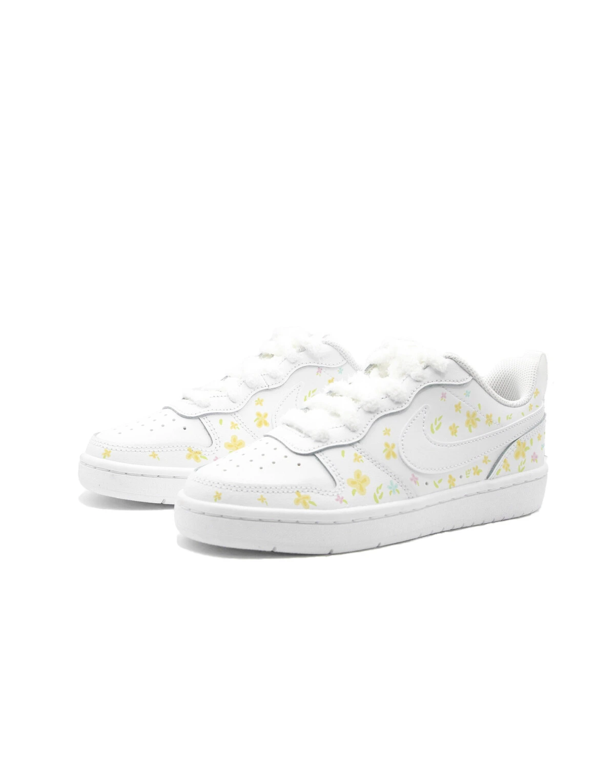 Nike Court Borough Florale Whisper in Whit детские кеды с цветочным принтом белые картинка