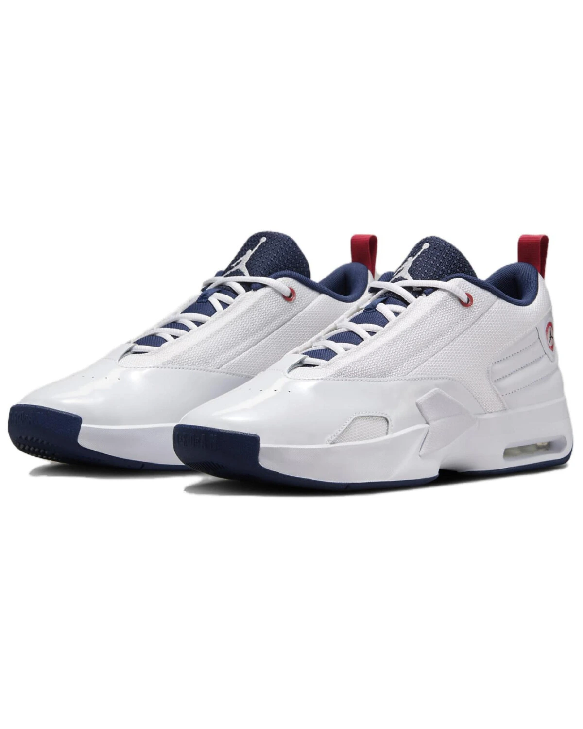 Jordan Max Aura 6 унисекс кроссовки белые с красными и синими акцентами картинка