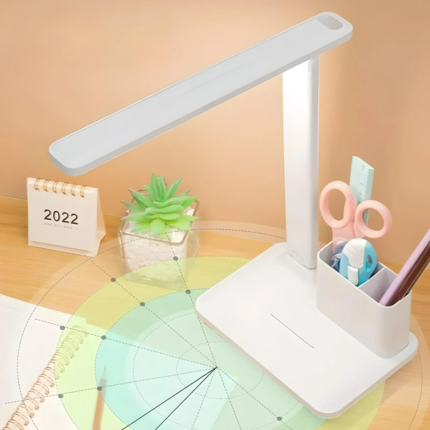 Многофункциональная настольная лампа для школы картинка