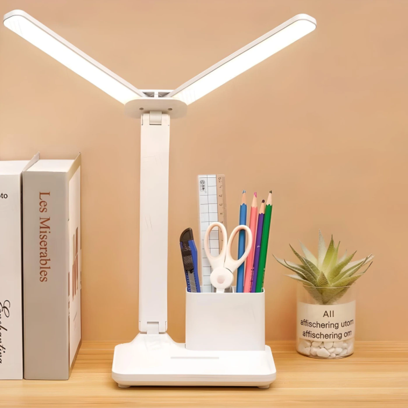 Многофункциональная настольная лампа картинка