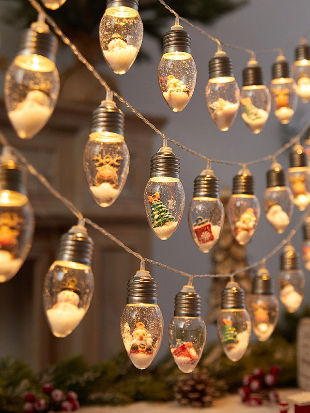 Новогодняя LED гирлянда в форме лампочек с 3D фигурками (Ёлочки) картинка