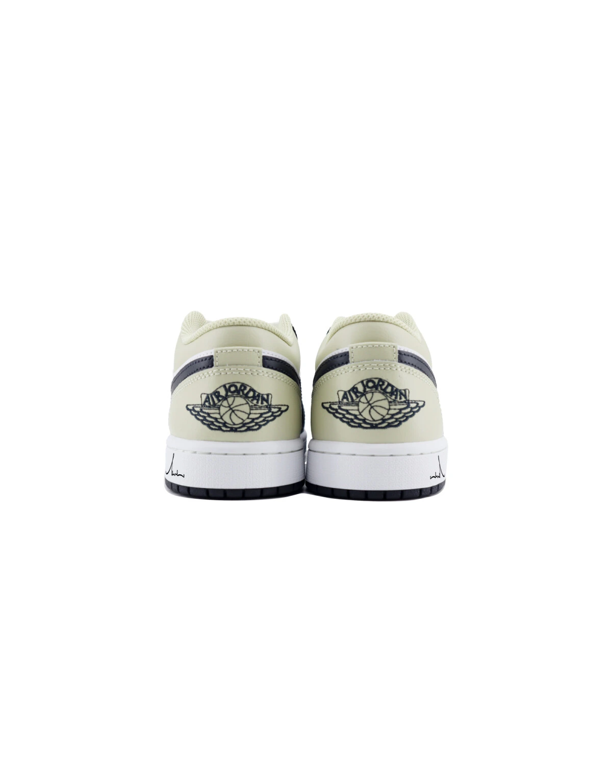 Jordan Air Jordan 1 love unisex кроссовки бело-чёрные ретро баскетбольные картинка