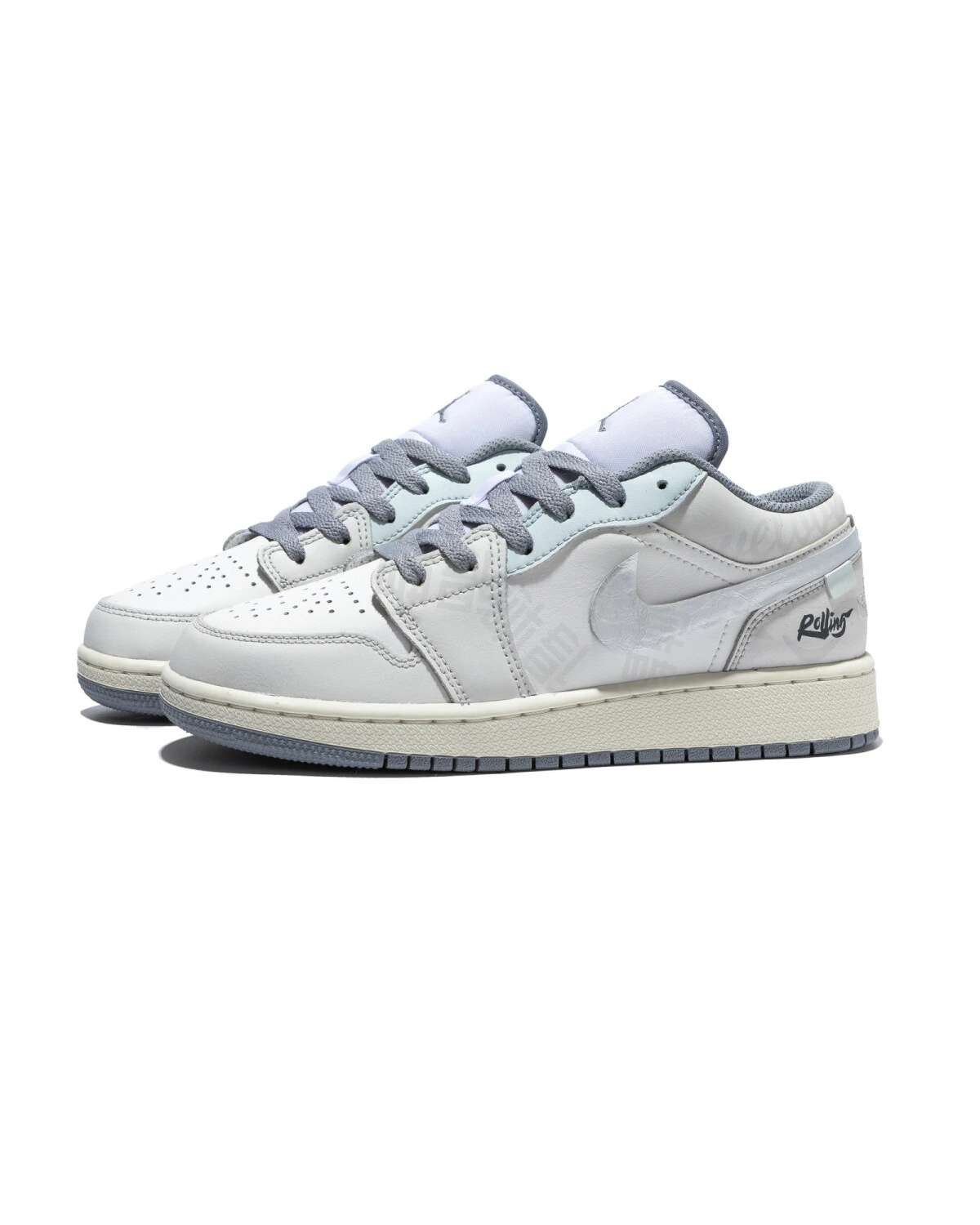 Jordan Air Jordan 1 женские кроссовки бело-серебристые картинка