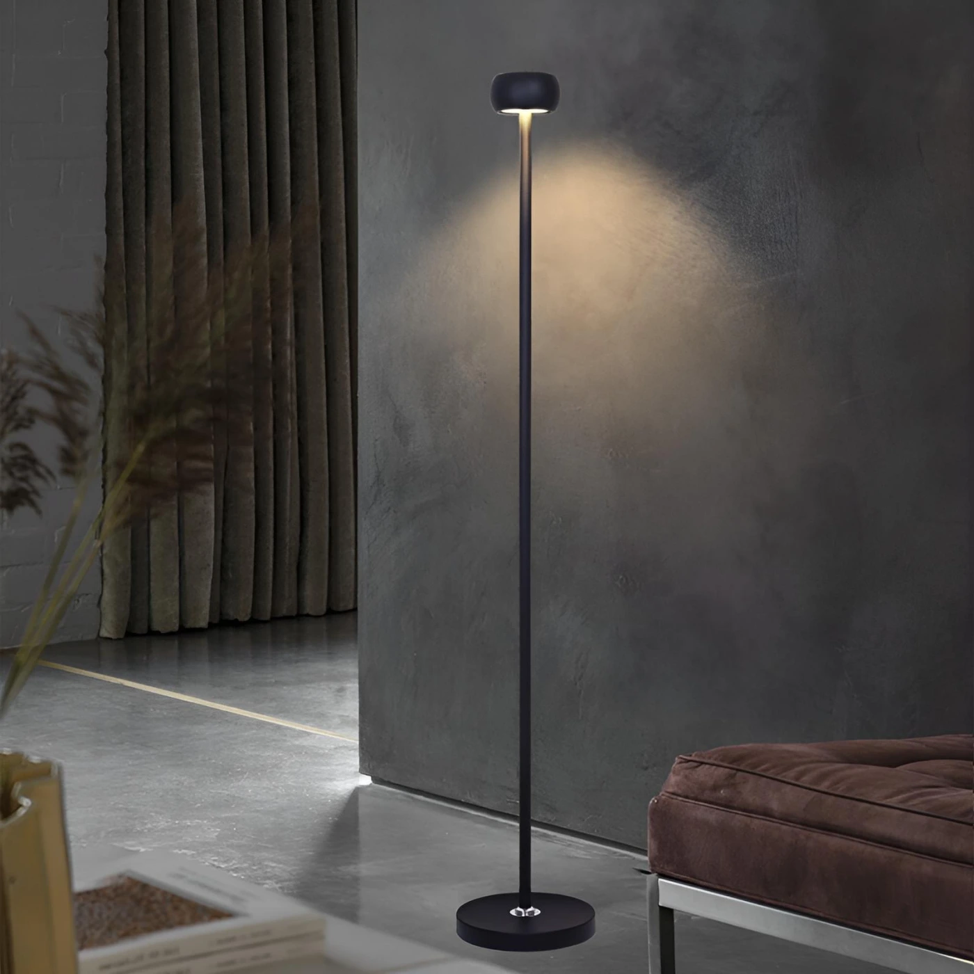 Напольная лампа в стиле минимализма картинка