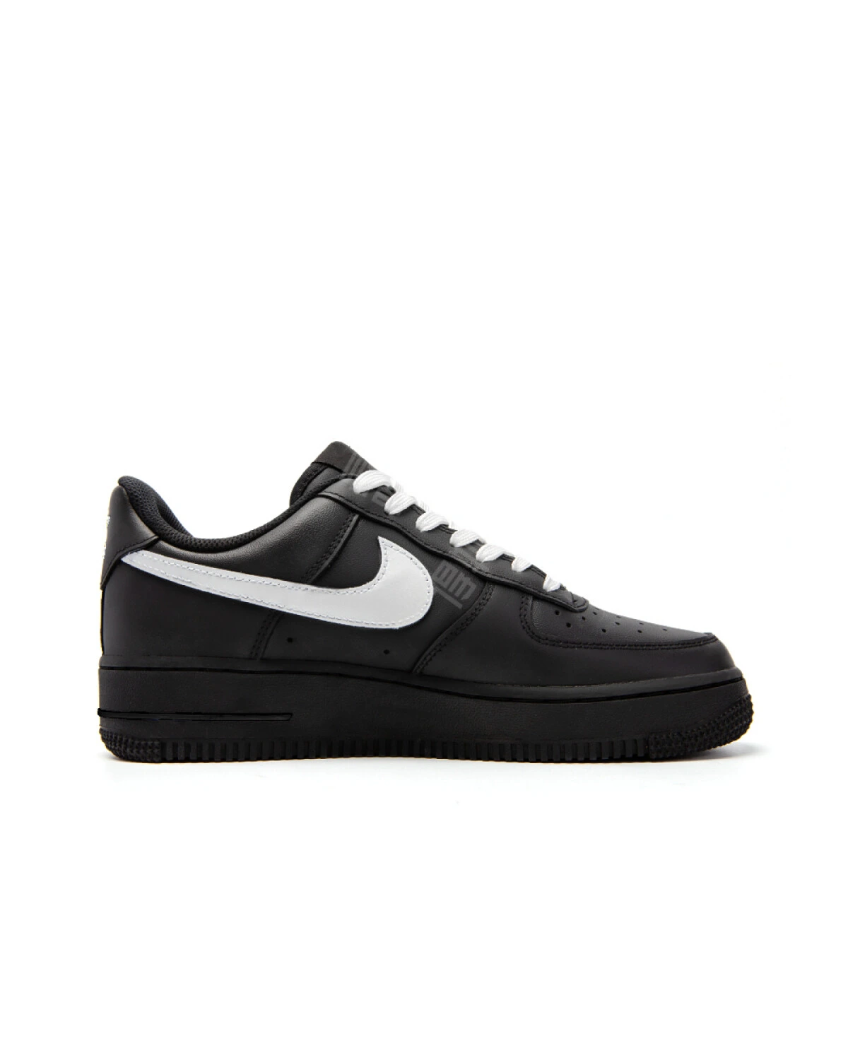 Nike Air Force 1 женские кроссовки нескользящие черно-белые картинка