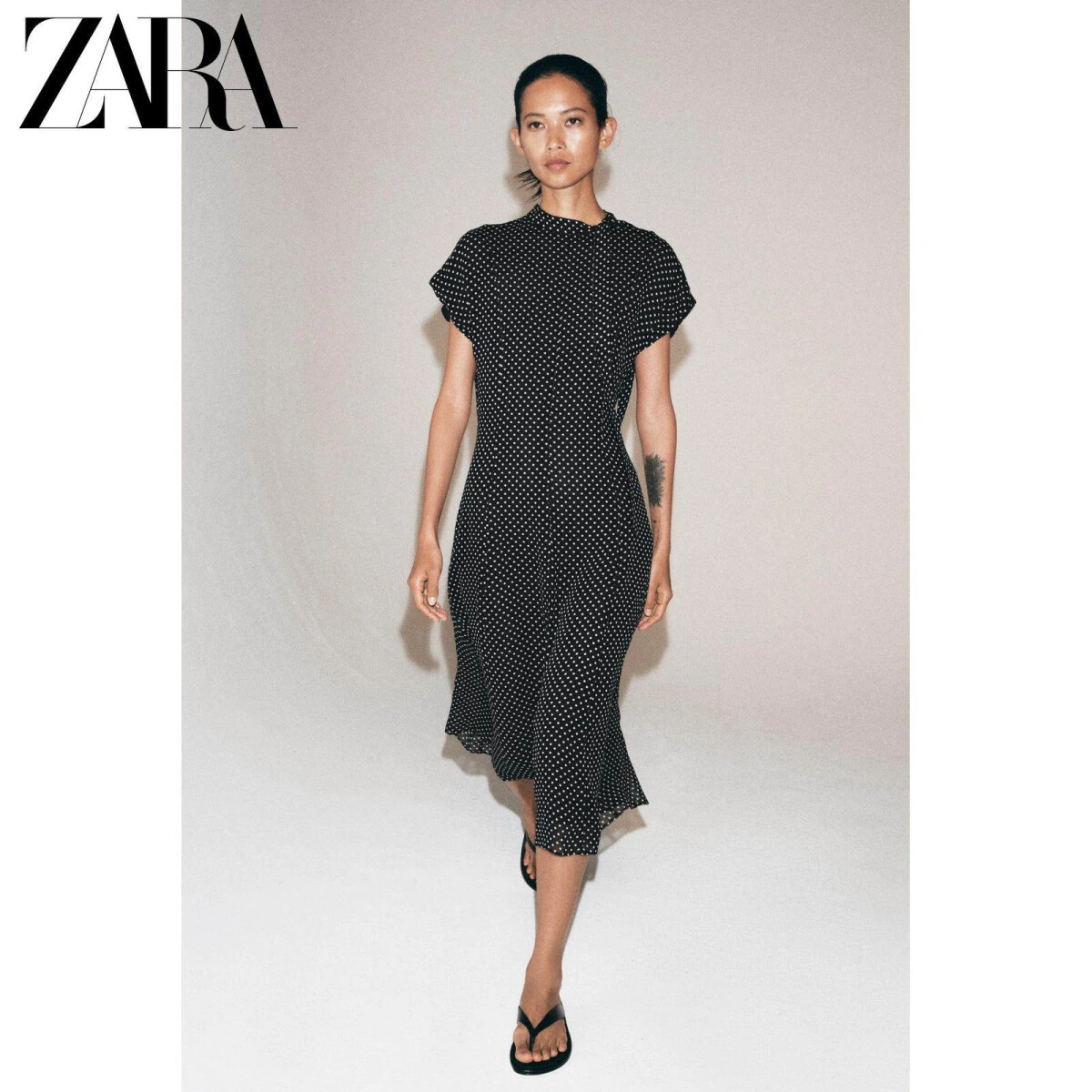 ZARA женское платье миди с коротким рукавом и круглым вырезом в горох картинка