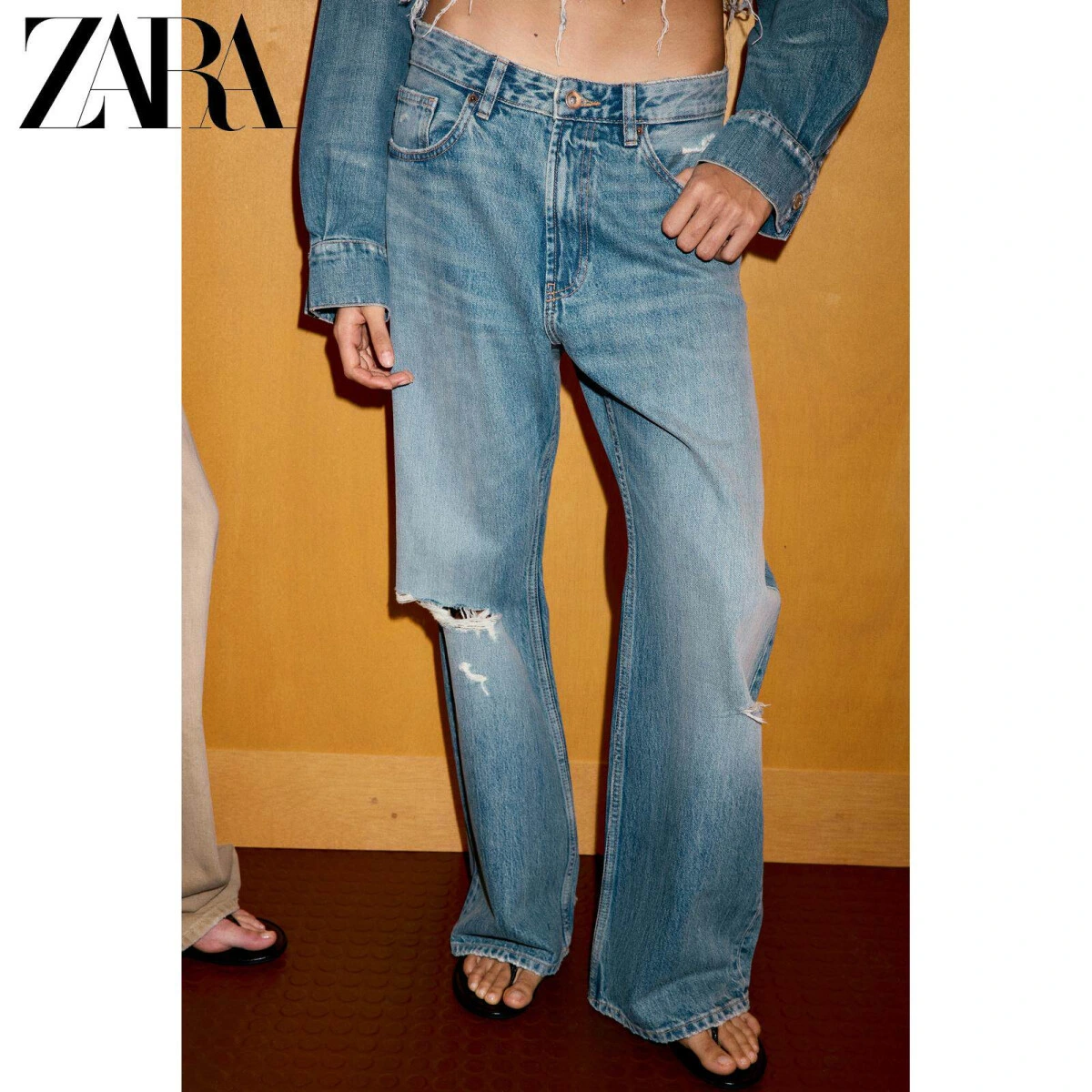 ZARA TRF женские рваные джинсы boyfriend средней посадки синие картинка