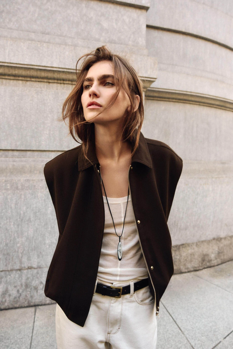 ZARA женский жилет без рукавов с отложным воротником и подплечниками картинка